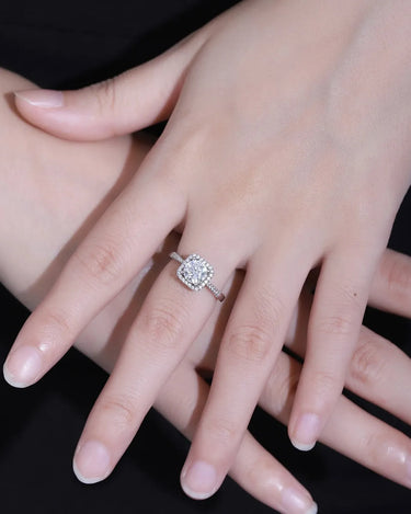 Factory Direct Sale 925 Sterling Silver Moissanite Gemstone Ring with Certificatificate - Evergleam Jewelry